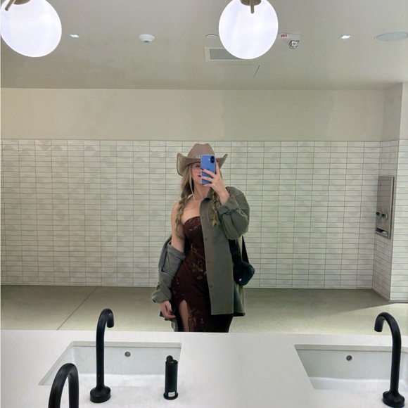 Meet your Posher, Grace - Picture 3 of 3